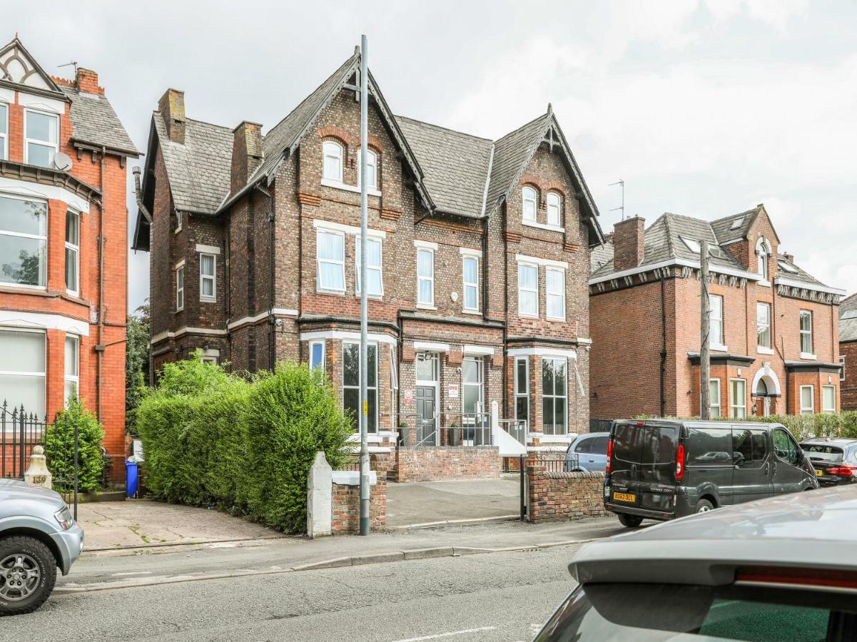 Oyo Hala Guest House - Manchester — Photos 1