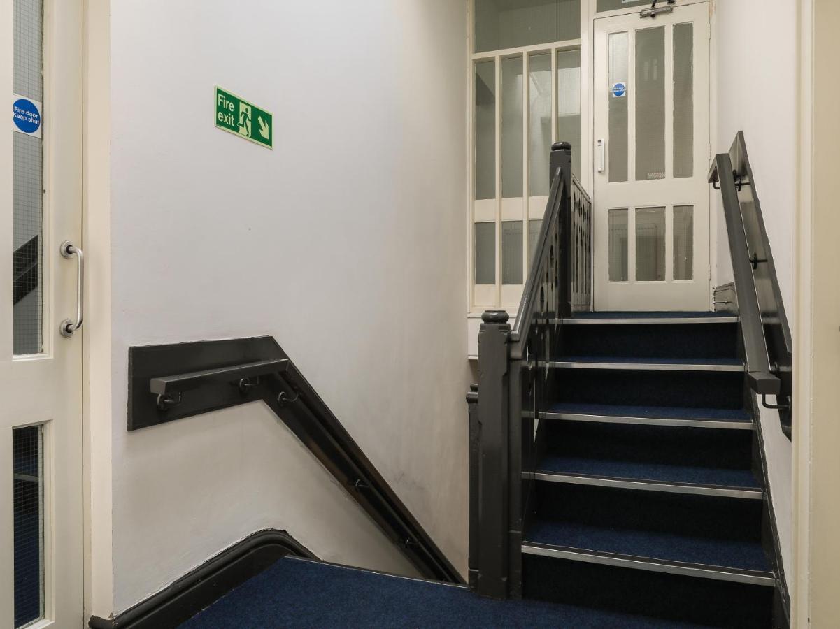 Oyo Hala Guest House - Manchester — Photos 3